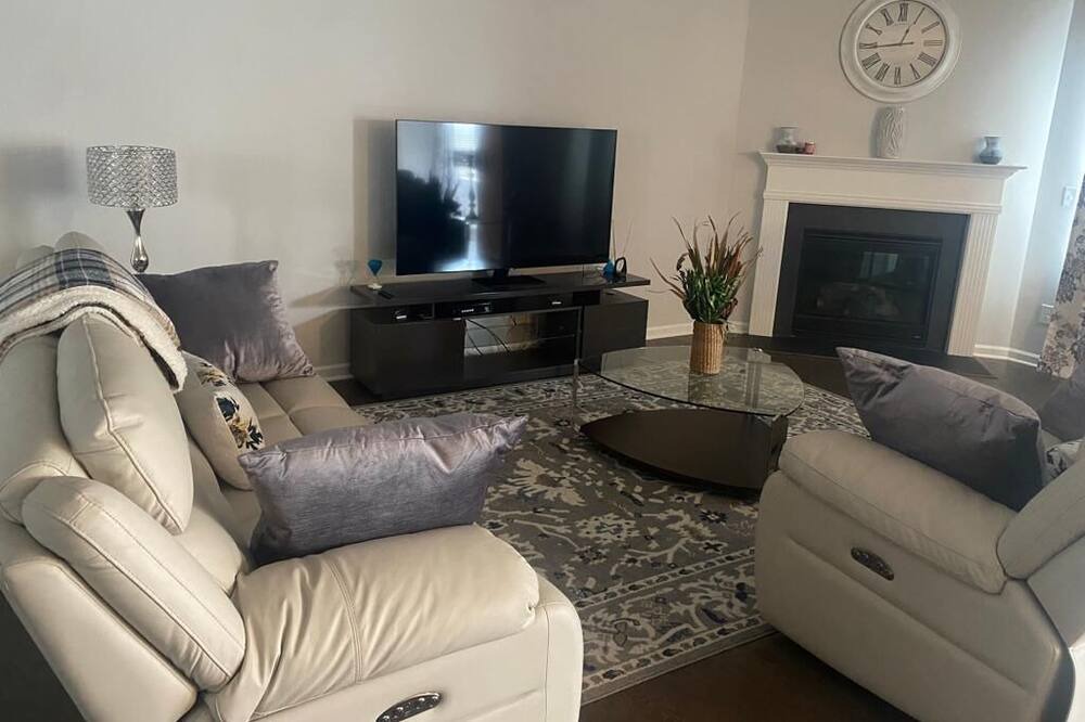 Photo of Livingroom in Dacula