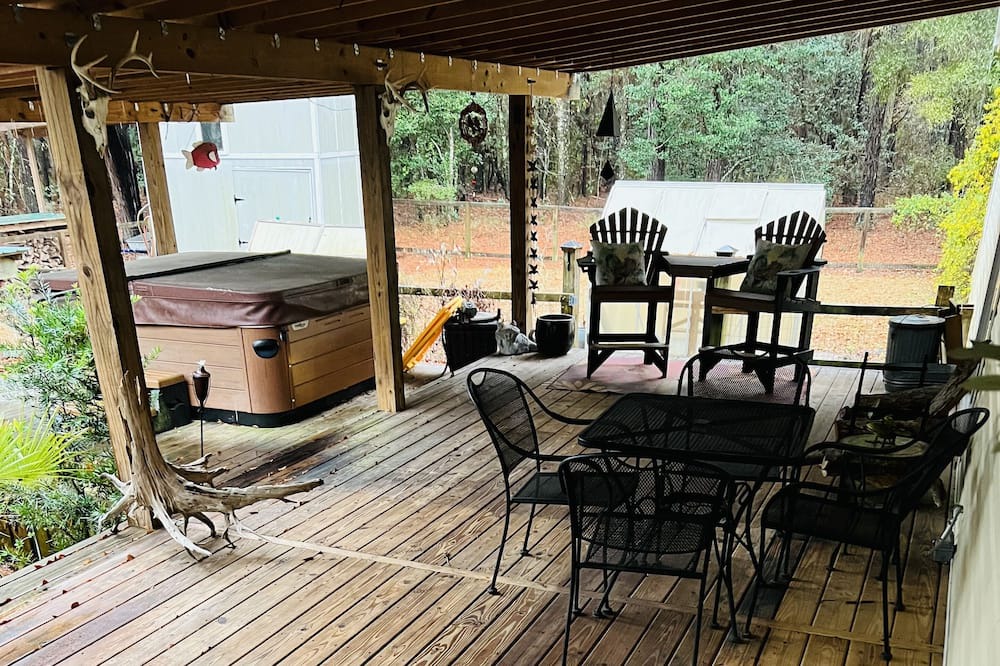 Photo of Patio Balcony in Adams Run