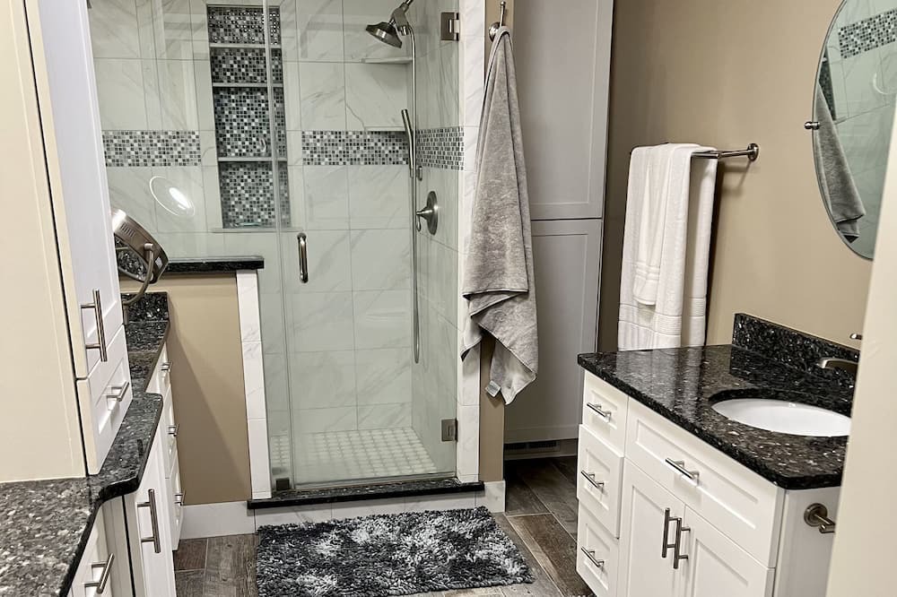 Photo of Bathroom in Adams Run