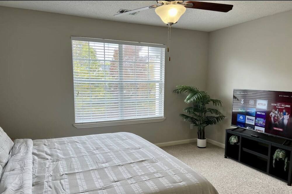 Photo of Bedroom in National Hills