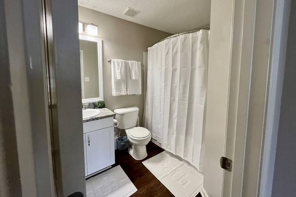 Photo of Bathroom in National Hills