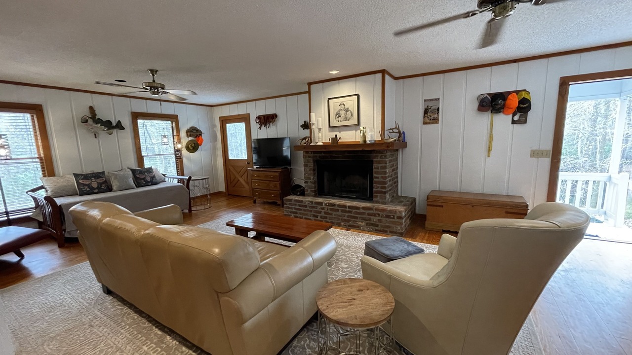 Photo of Livingroom in Claxton