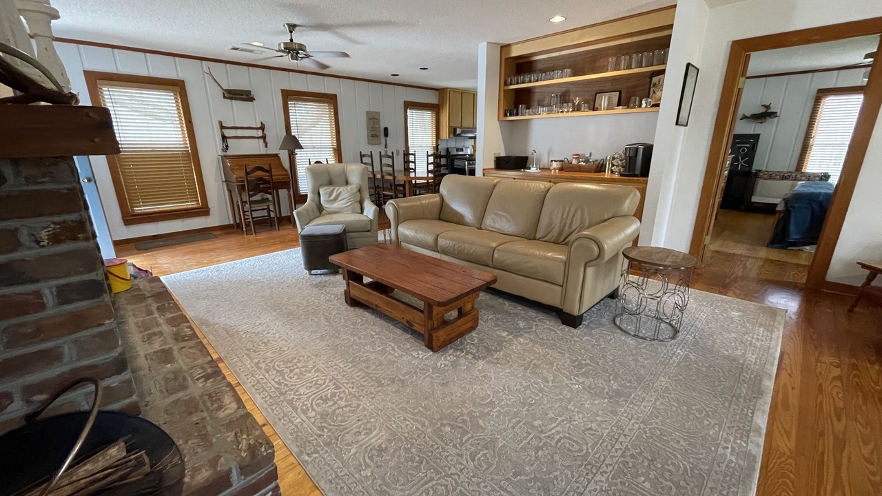 Photo of Livingroom in Claxton