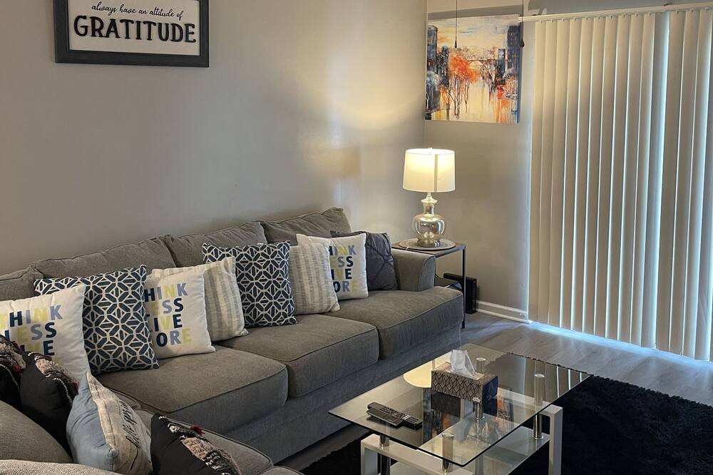 Photo of Livingroom in Hinesville