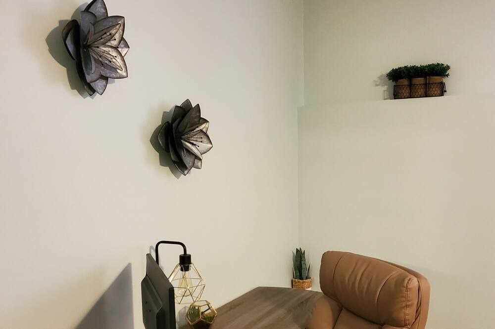 Photo of Bedroom in Salem