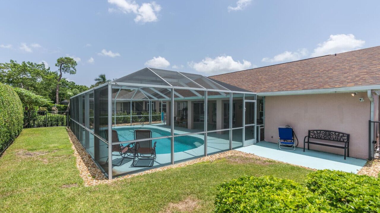 Photo of Outdoor in Crown Pointe