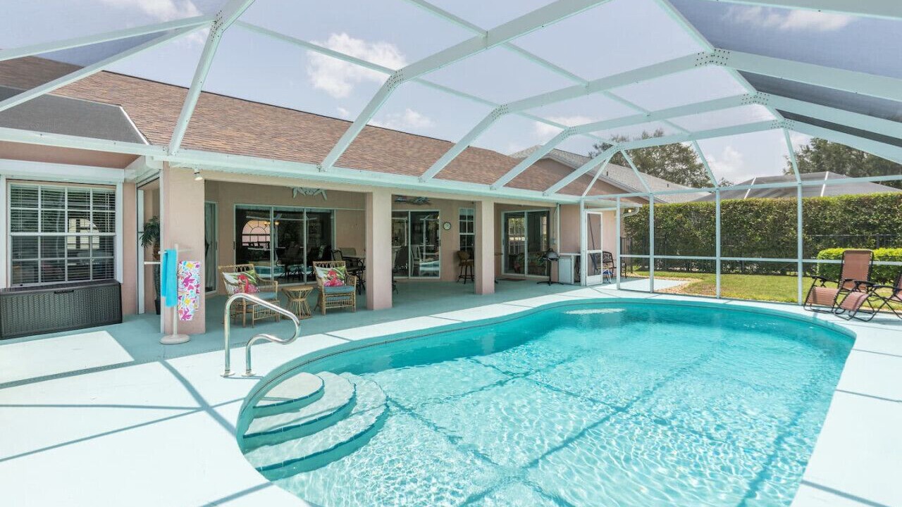 Photo of Outdoor in Crown Pointe