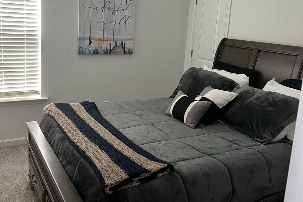 Photo of Bedroom in Langley
