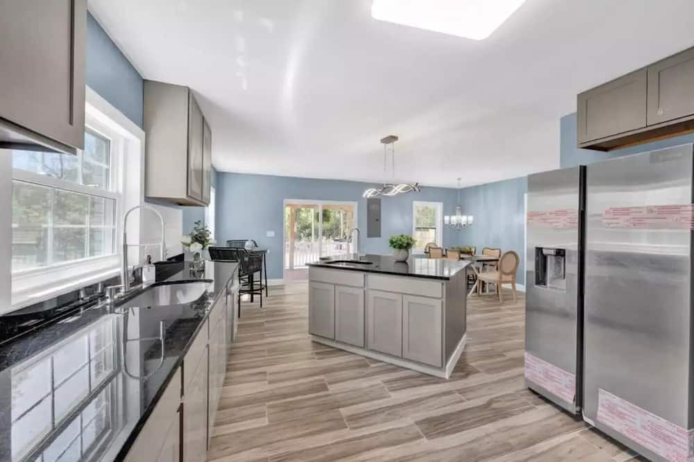Photo of Kitchen in Walterboro