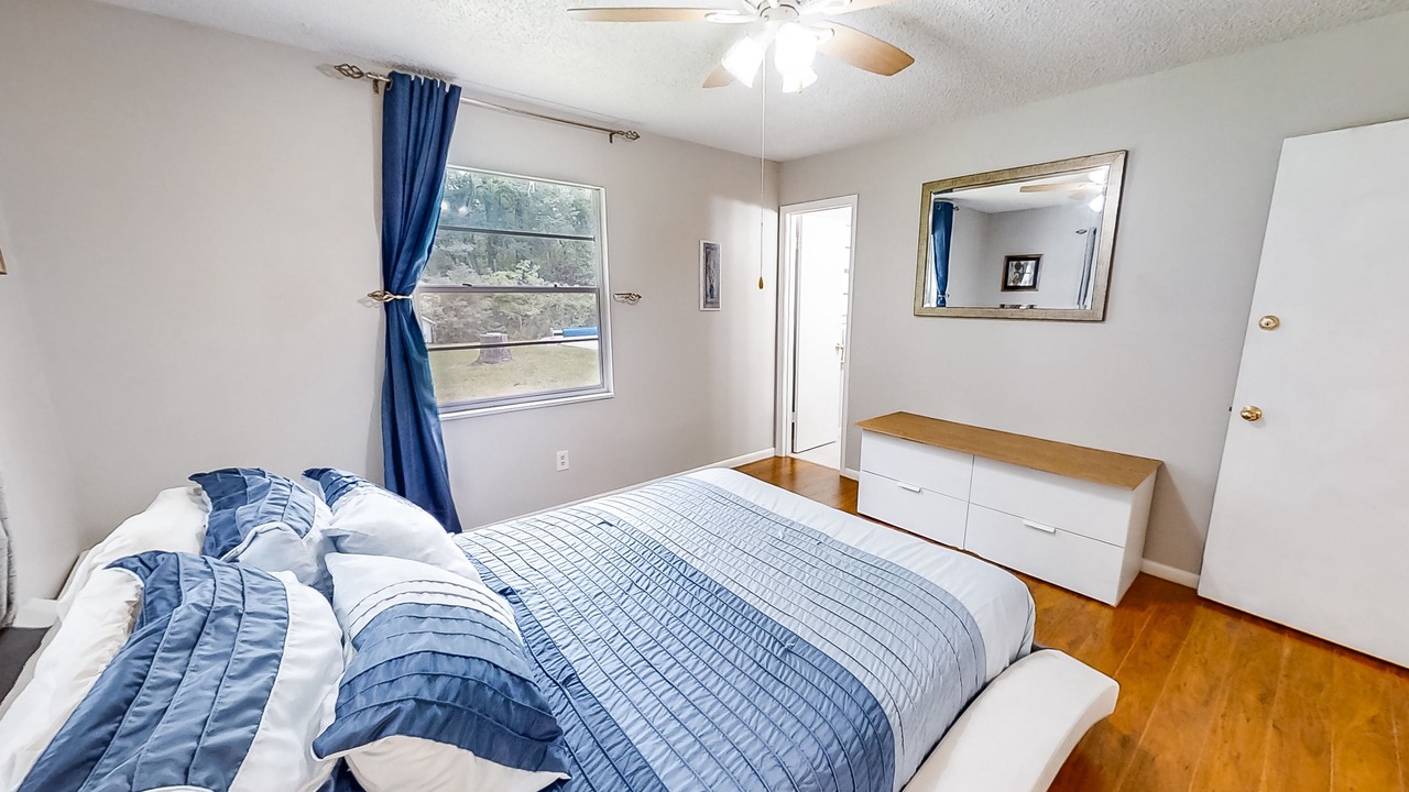 Photo of Bedroom in Northside