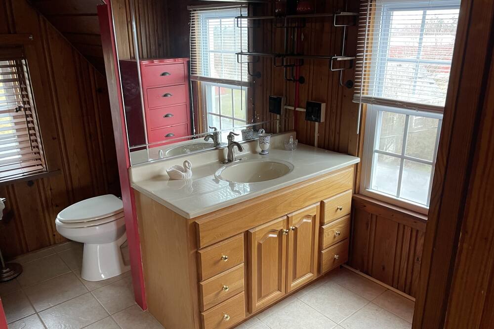 Photo of Bathroom in Crossville