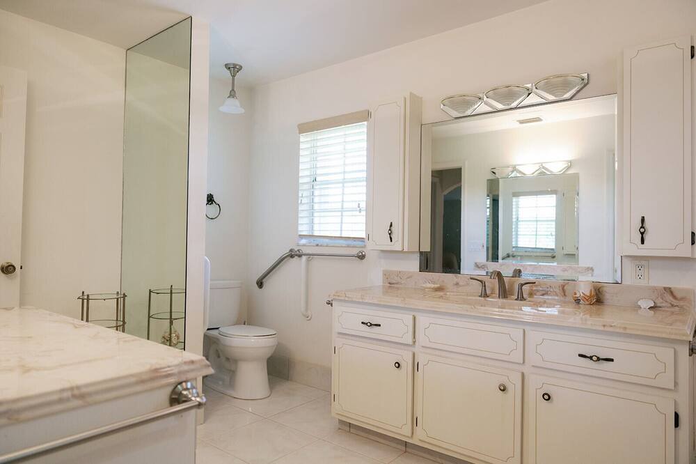 Photo of Bathroom in South Beach