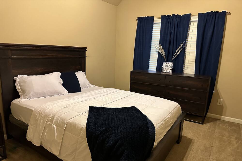 Photo of Bedroom in Peach Orchard