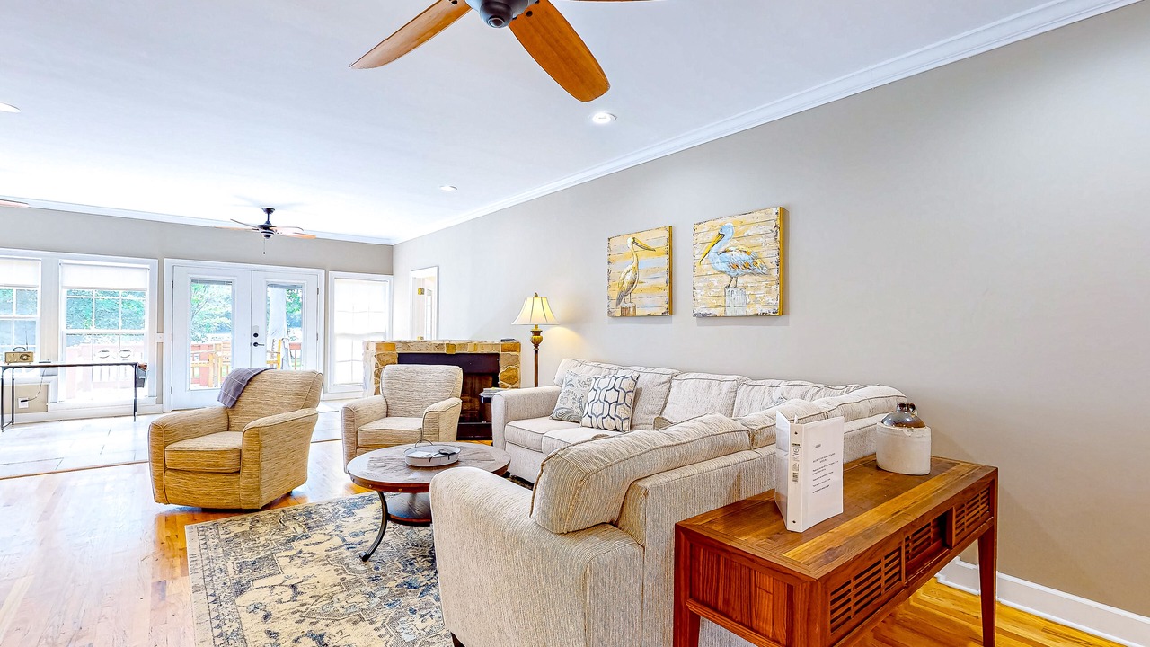 Photo of Livingroom in Leesville