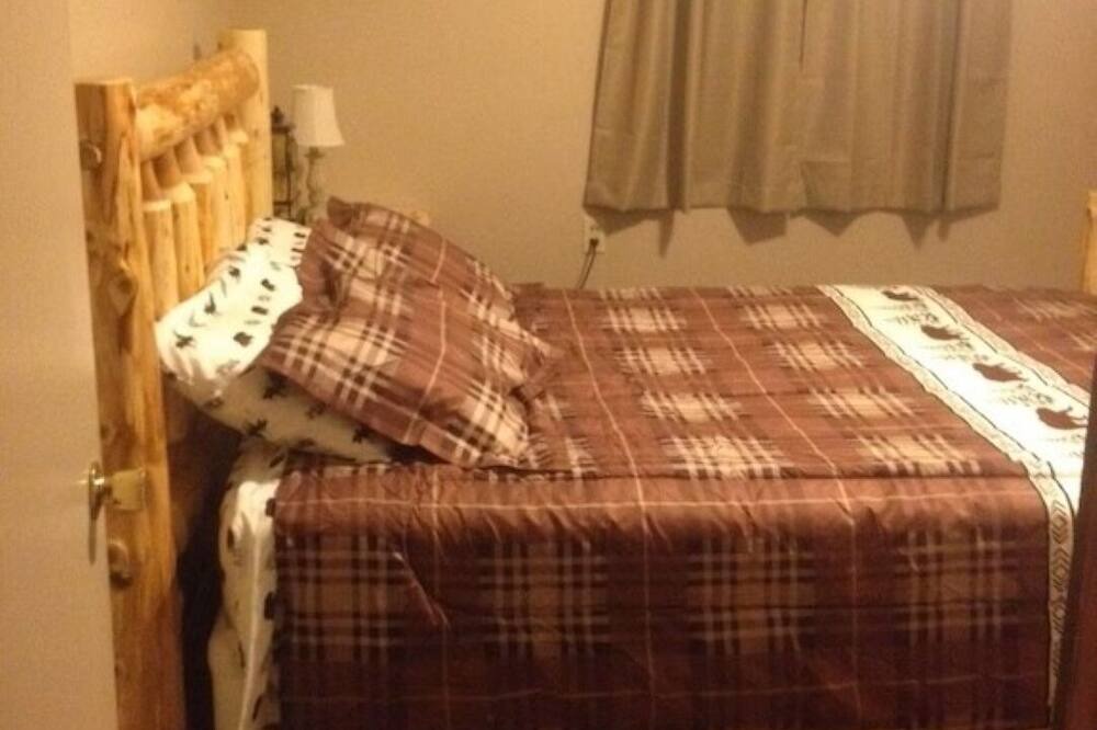 Photo of Bedroom in Robbinsville