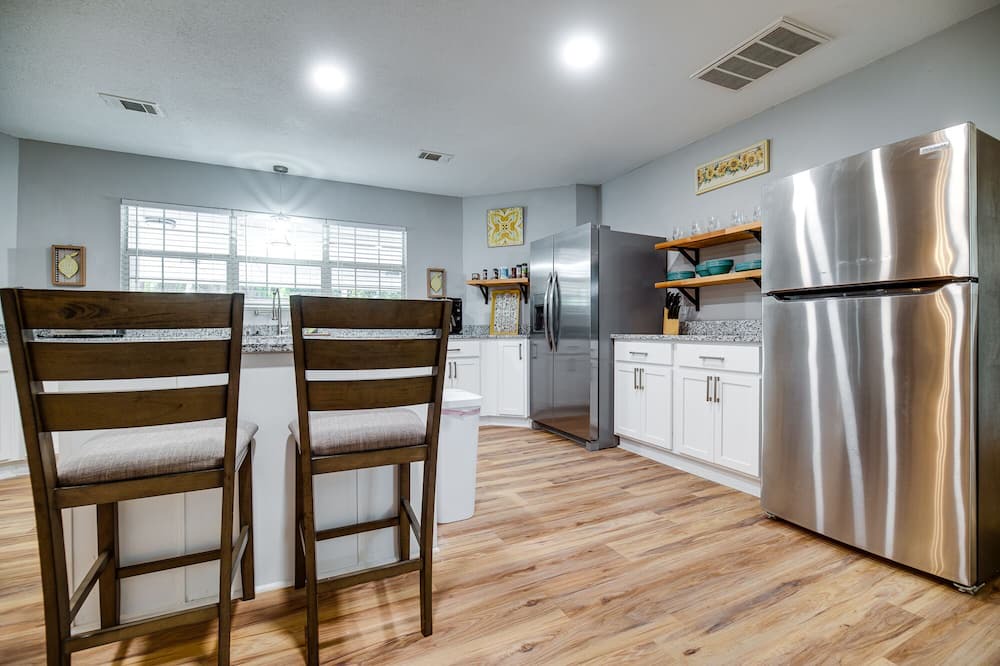 Photo of Kitchen in Colonial Oaks