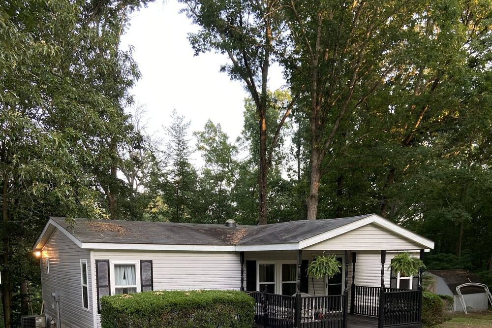 Photo of Outdoor in Townville
