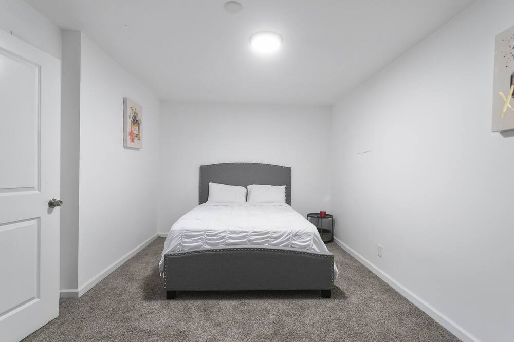 Photo of Bedroom in Lawrenceville