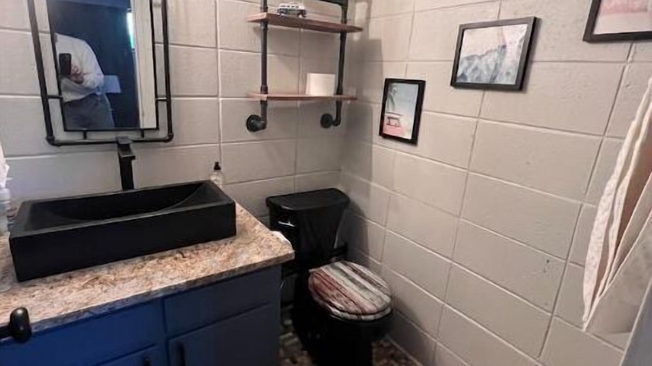 Photo of Bathroom in Chapin