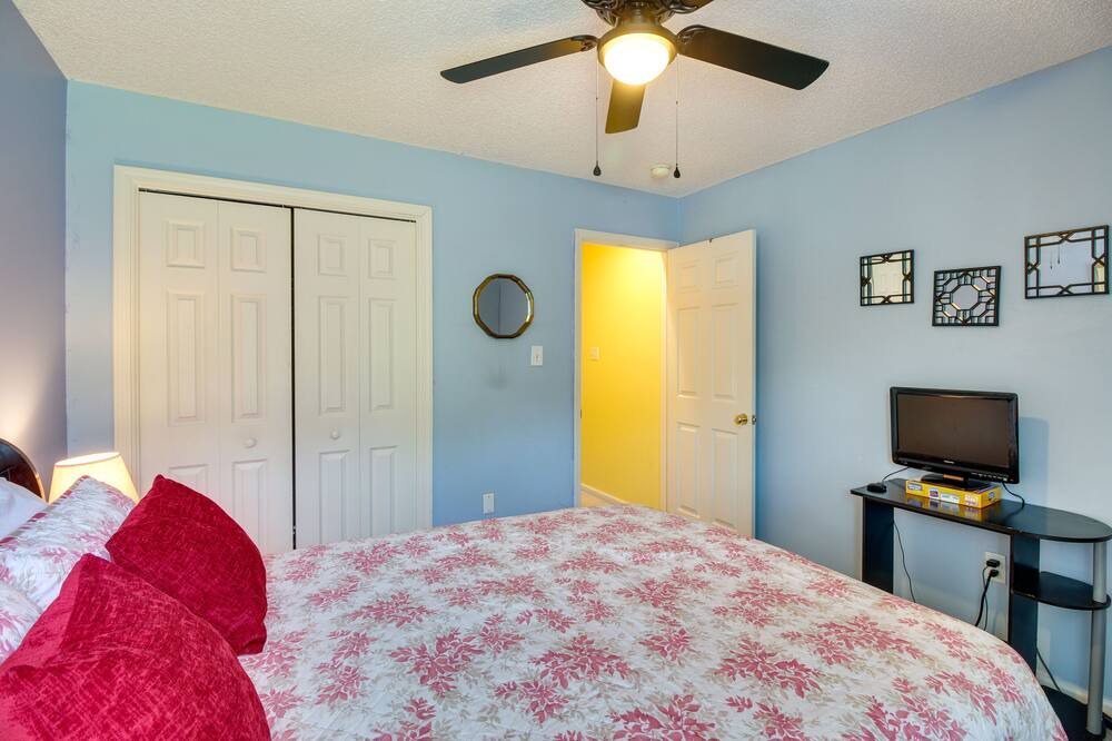 Photo of Bedroom in Richmond Hill
