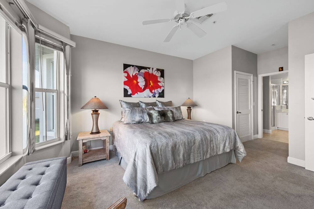 Photo of Bedroom in Naples