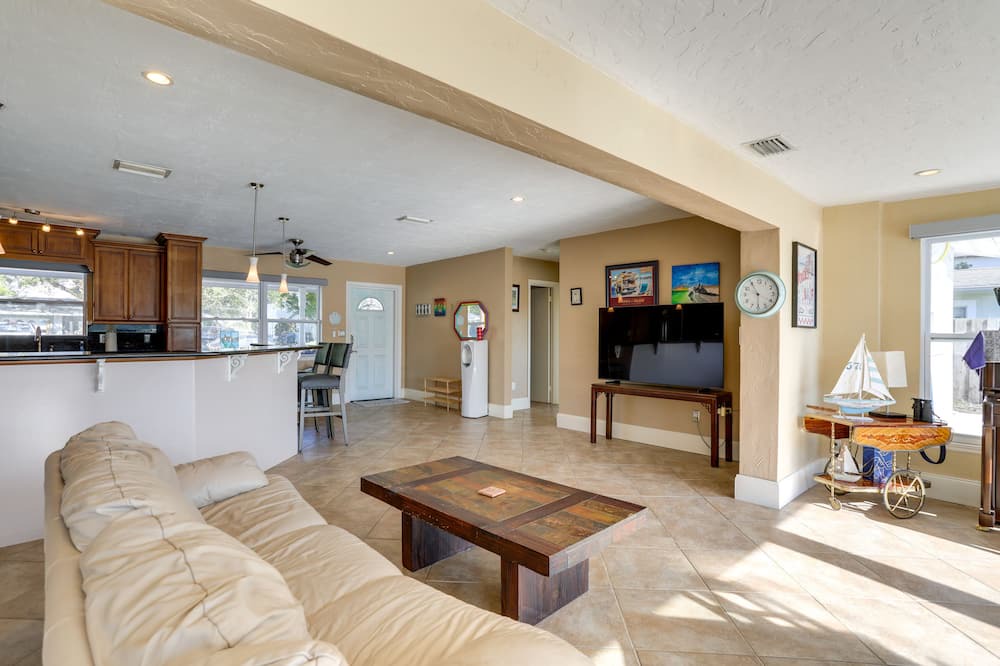 Photo of Bedroom in Riviera Bay