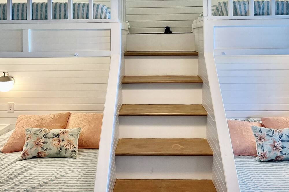 Photo of Bedroom in Anderson