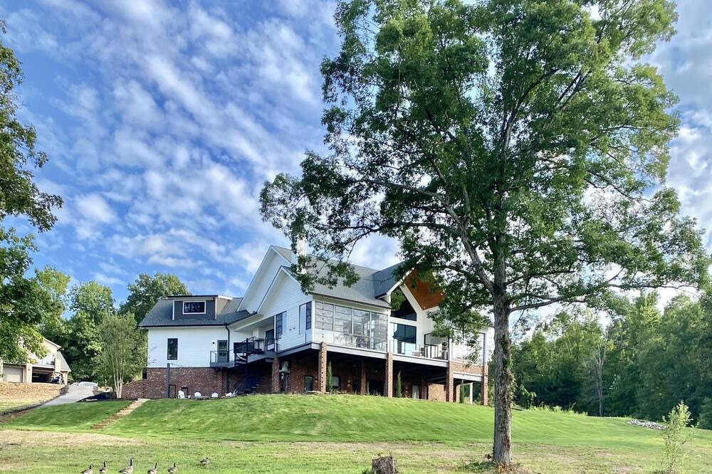 Photo of Outdoor in Anderson