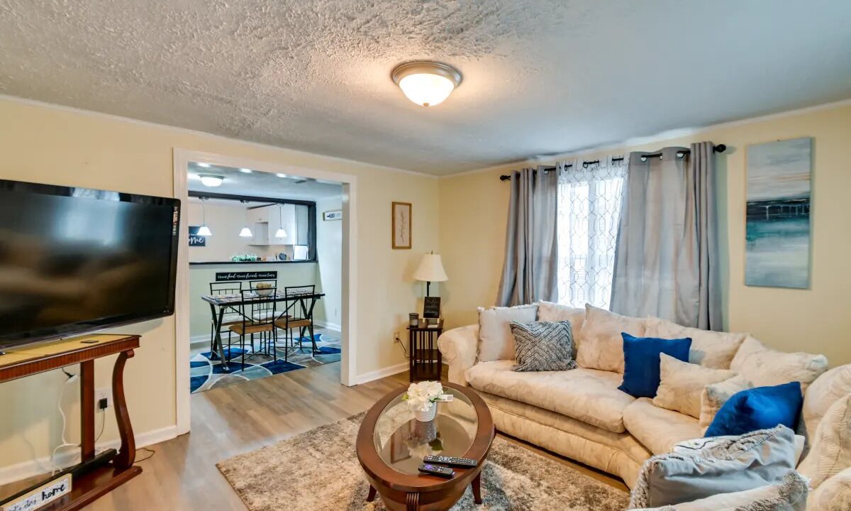 Photo of Livingroom in South View