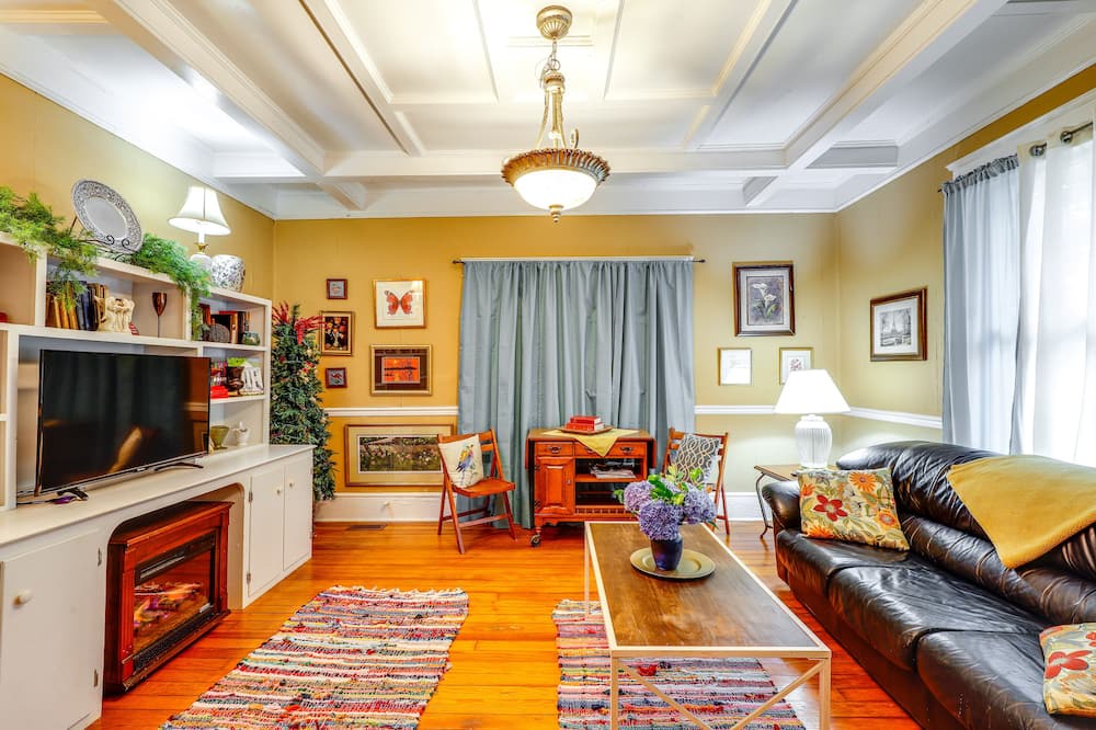 Photo of Bedroom in Society Hill