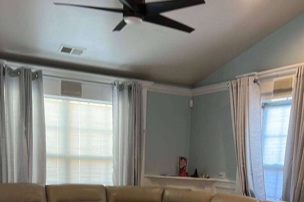 Photo of Livingroom in Surfside Beach