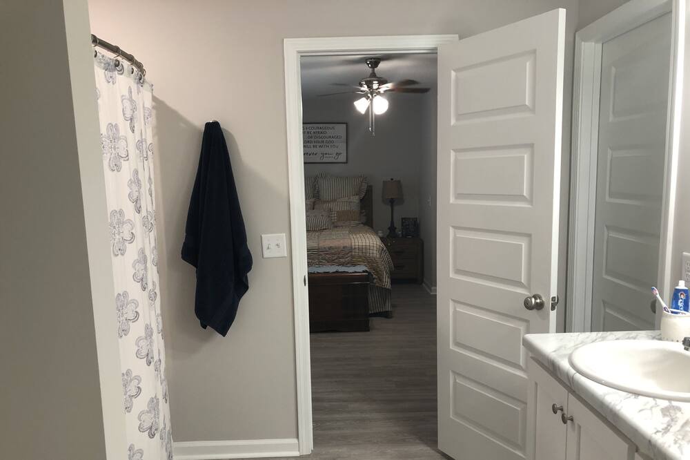 Photo of Bathroom in Statesboro