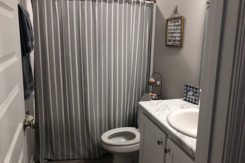 Photo of Bathroom in Statesboro