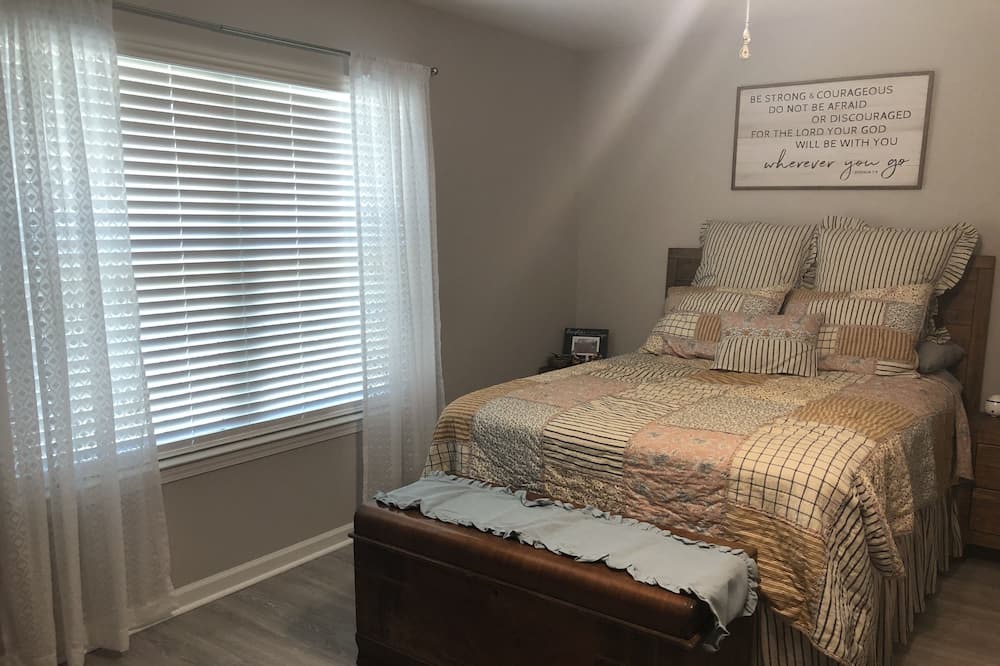 Photo of Bedroom in Statesboro