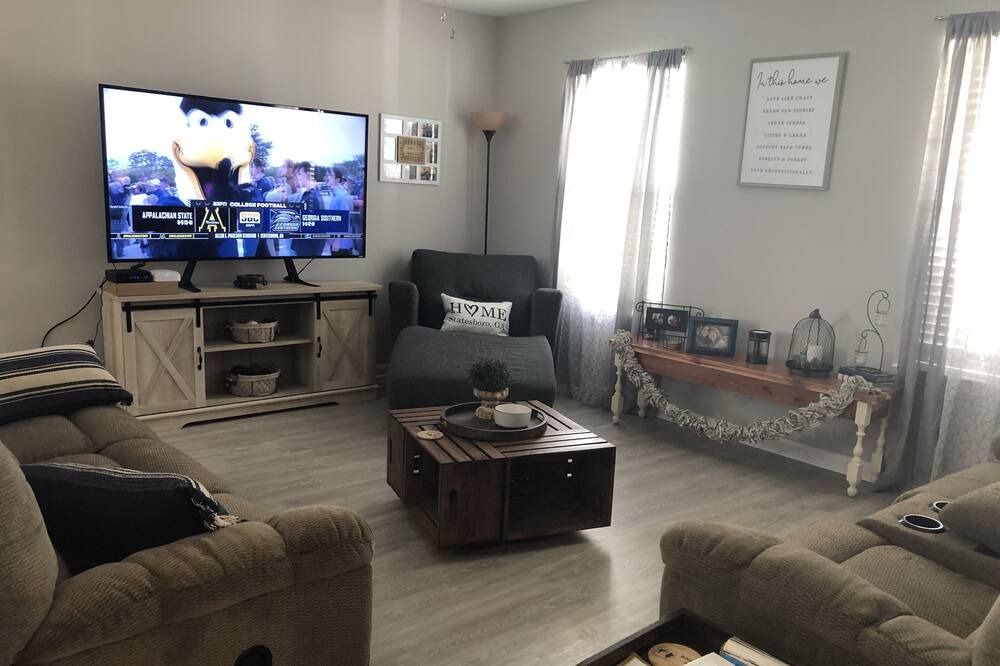 Photo of Livingroom in Statesboro