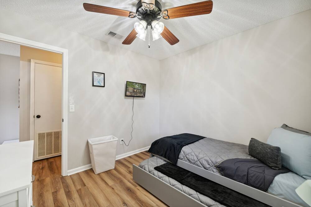 Photo of Bedroom in Hinesville