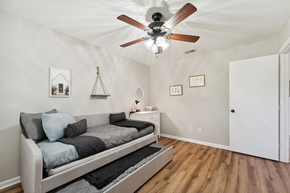 Photo of Livingroom in Hinesville