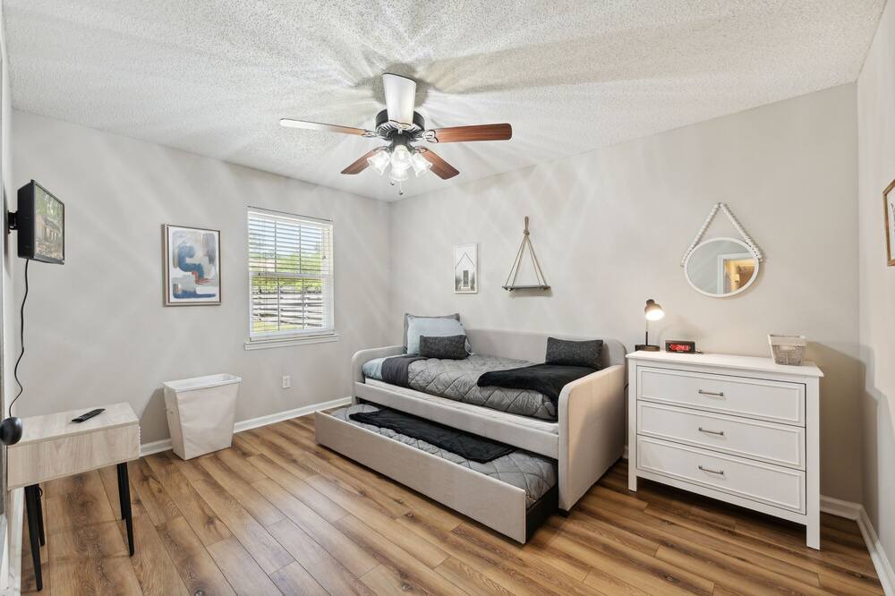 Photo of Bedroom in Hinesville