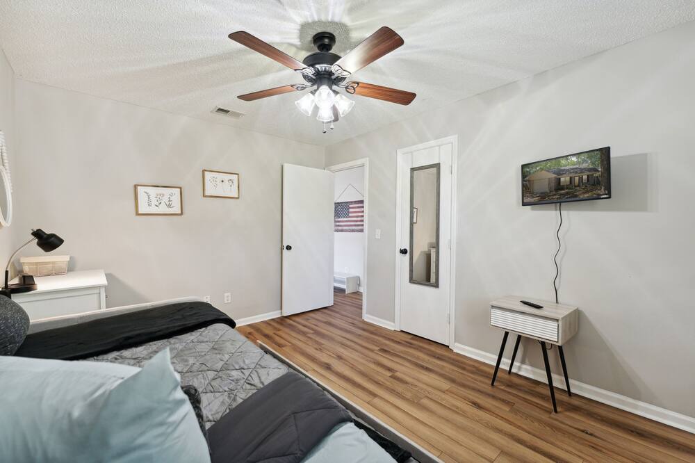 Photo of Bedroom in Hinesville