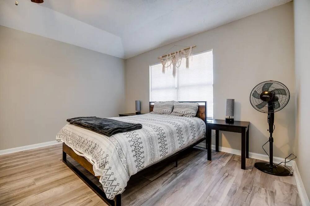 Photo of Bedroom in Hinesville