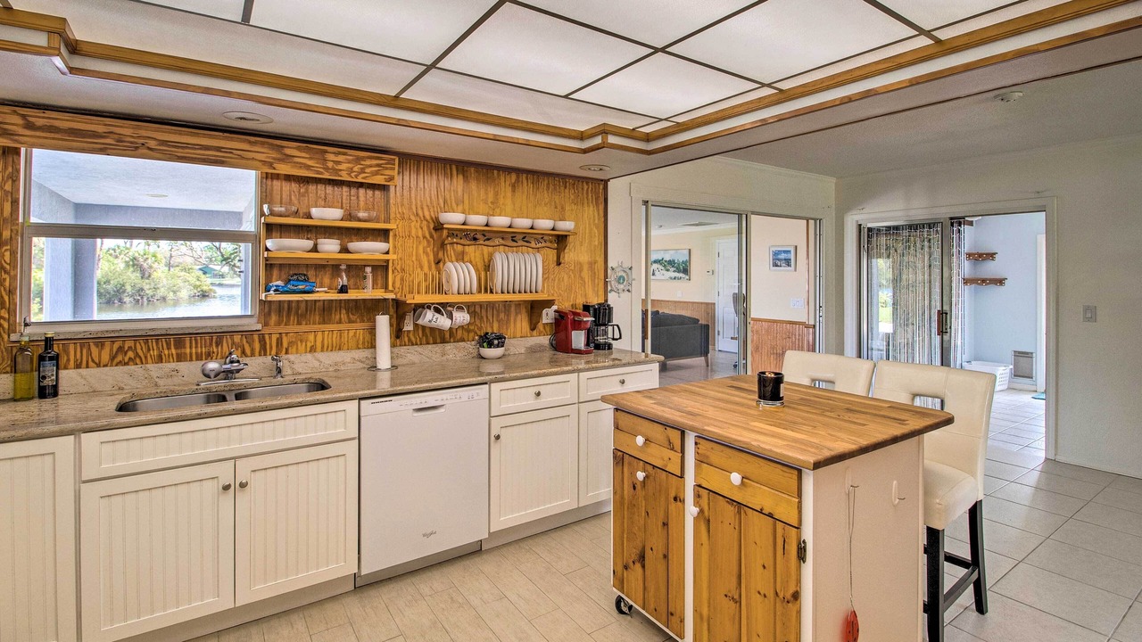 Photo of Kitchen in Sebastian Highlands