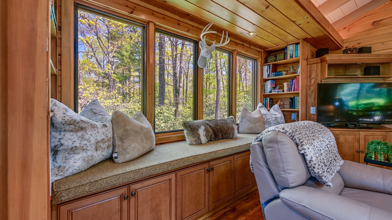 Photo of Livingroom in Glenville