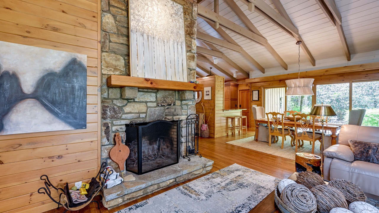 Photo of Livingroom in Glenville