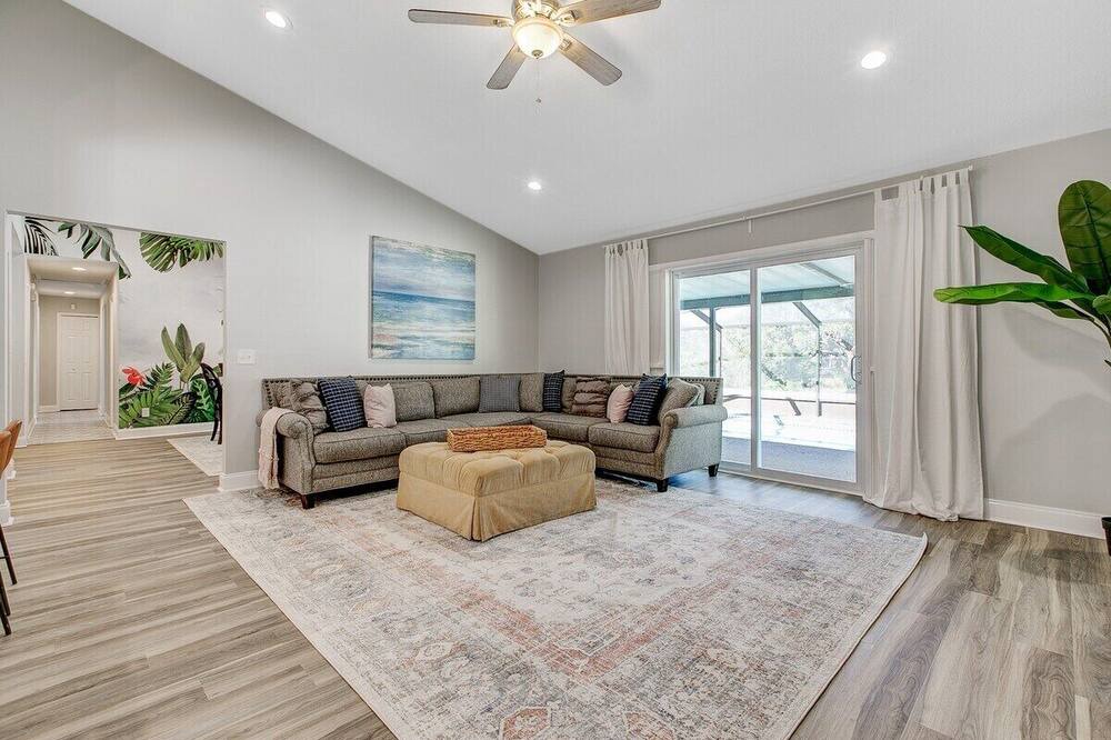 Photo of Livingroom in Bloomingdale