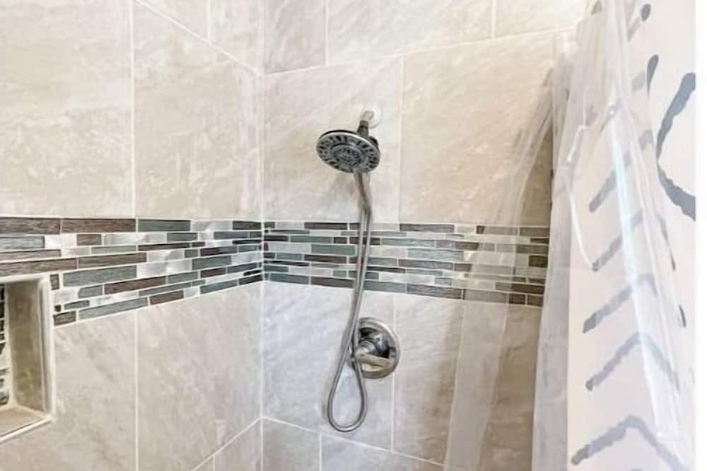 Photo of Bathroom in Hinesville