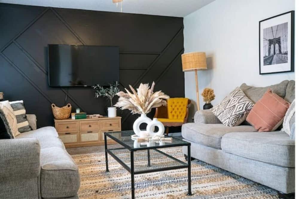 Photo of Livingroom in Hinesville