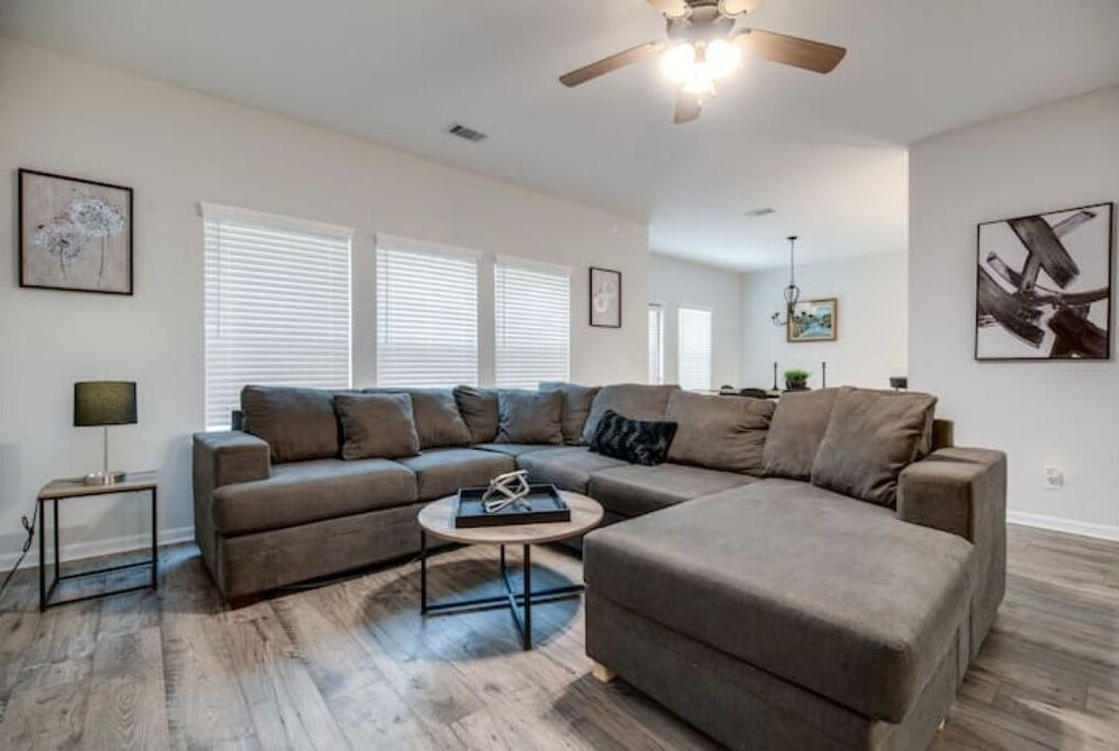 Photo of Livingroom in Flemington