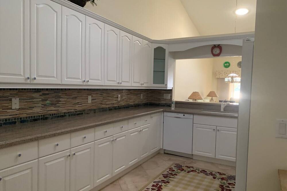 Photo of Kitchen in Crown Pointe