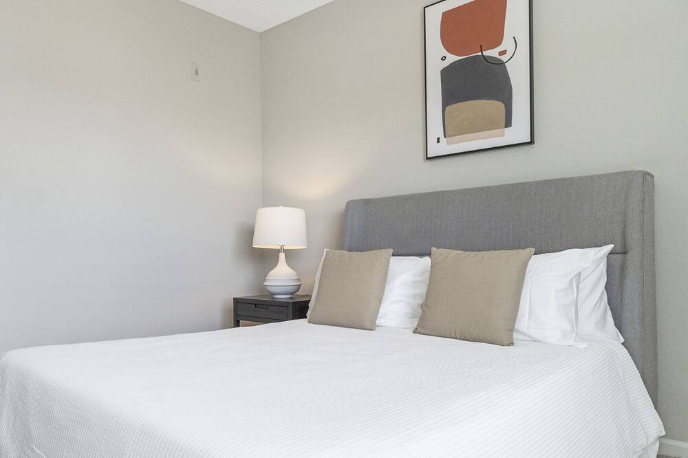 Photo of Bedroom in Raleigh
