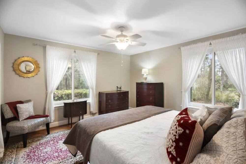 Photo of Bedroom in Aiken